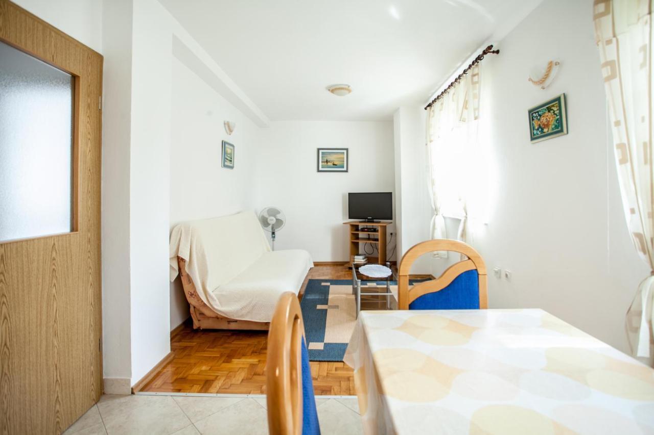 Apartments Ivomar Trogir Exterior photo
